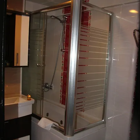 Risiss Hotel 2*