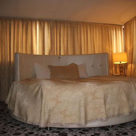 Risiss Hotel 2*